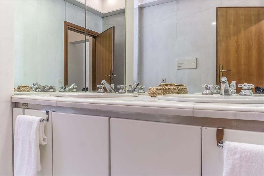 Palazzo Borghese Lovely Flat Roma Eksteriør bilde